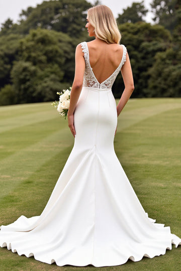 Delicate Lace Ivory Mermaid V Neck Wedding Dress with Slit